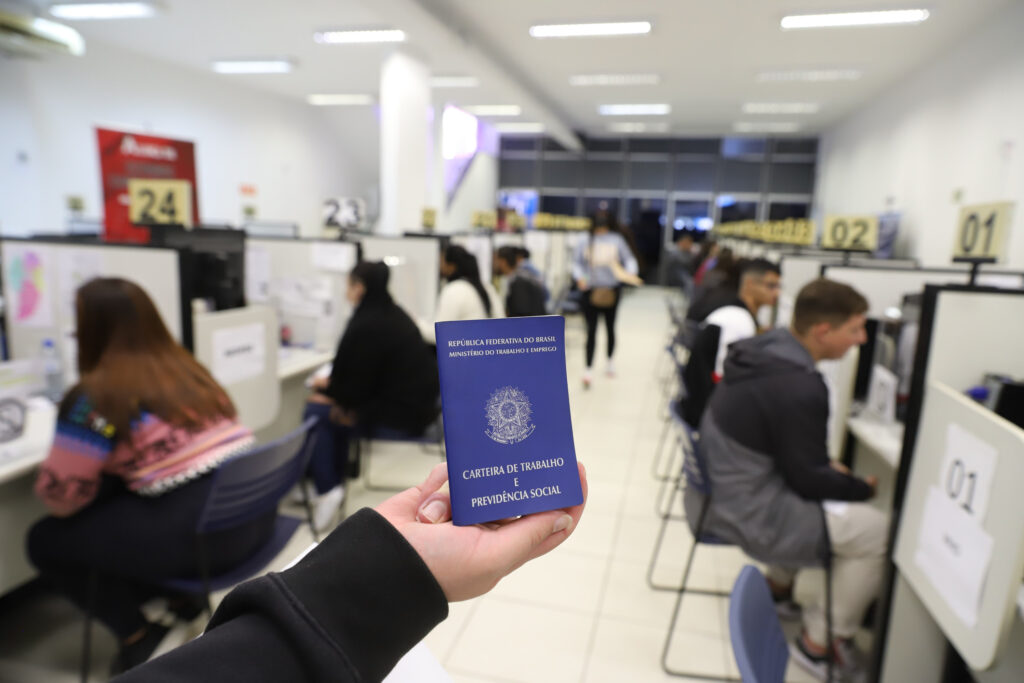 Mutirão emprego Paraná