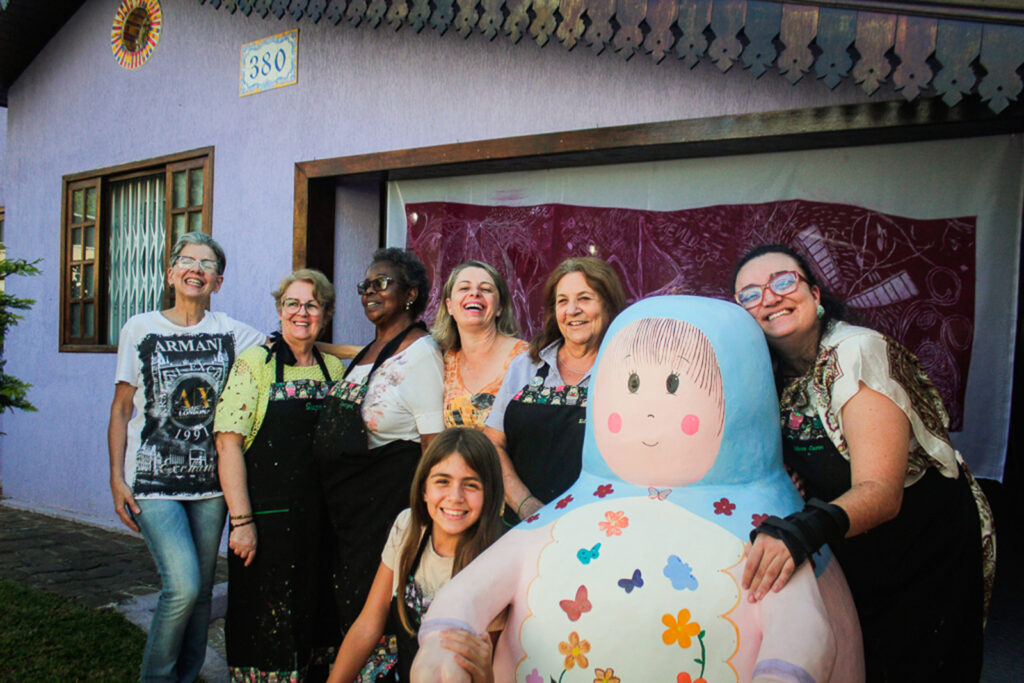 Perfil: Casa da Babuska, um espaço de convivência e arte construído com amor e coragem