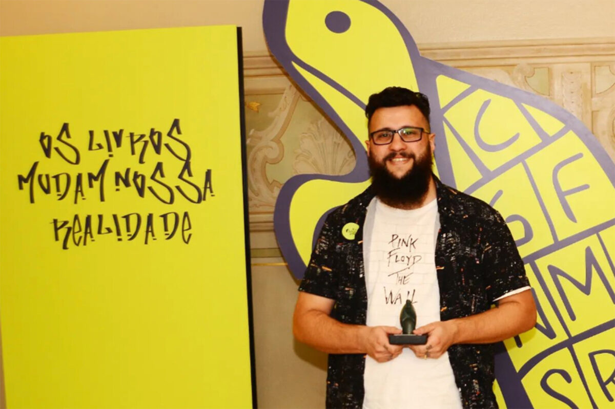 Lucas Mota - O lançamento de "Olhos de pixel", de Lucas Mota, acontece na quinta-feira (16/05), às 19h, na loja da Livrarias Curitiba do Park Shopping Barigui. (Foto: Reprodução do Instagram do escritor)
