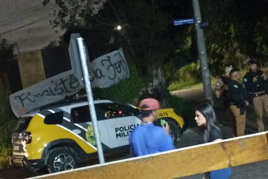 Ocupação 'Resistência Forte' voltou a ser cercada na noite de quinta-feira(09). Foto: Arquivo pessoal