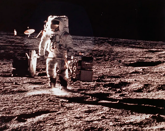 O astronauta "brasileiro" Conrad é um dos personagens do livro de Xixo. Foto: Wikimedia Commons