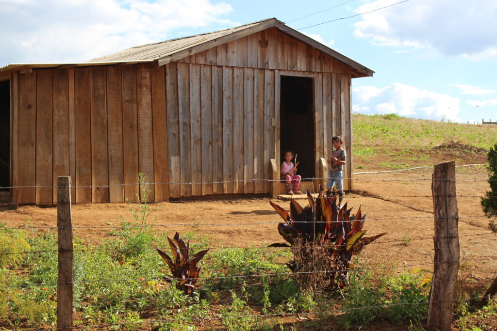 Justiça determina titulação de todo o território quilombola Paiol de Telha