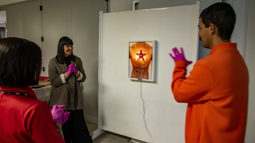 Exposição "Memórias da (r)existência LGBTI+ no Paraná"