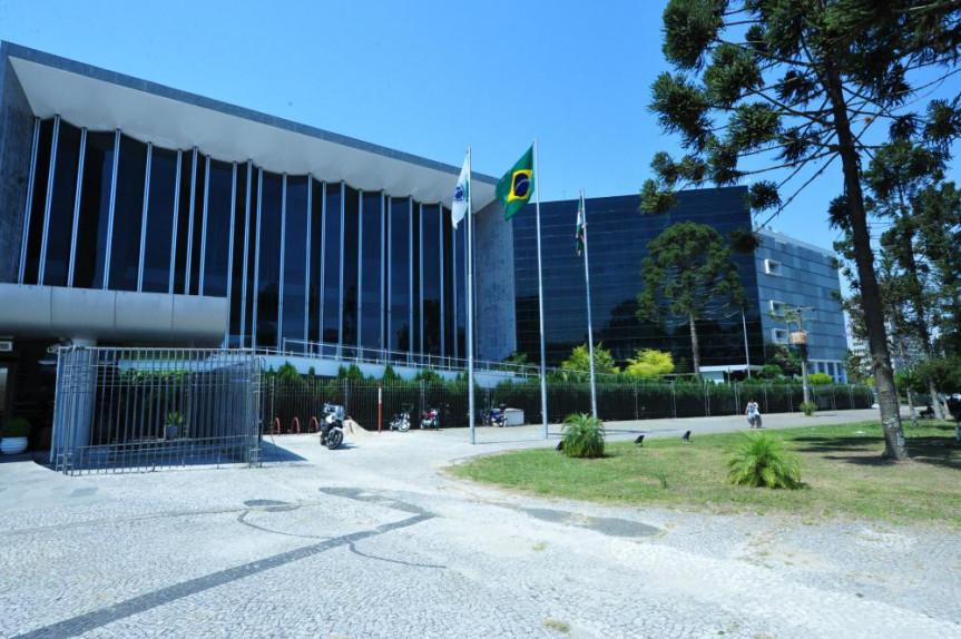 Curitibanos aprovam o governo municipal e estadual, mas reprovam governo federal. Foto: divulgação/Alep