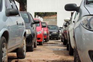 Saiba como comprar um carro usado de forma segura. Foto: Valdecir Galor/SMCS
