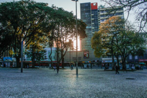 Praça Rui Barbosa é um dos locais que deve oferecer água e banheiros gratuitos | Foto: Tami Taketani/Plural.