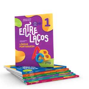 Livros didáticos em falta: realidade de escolas em Curitiba.