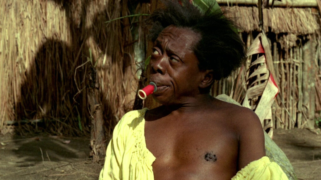 Grande Otelo em cena do filme "Macunaíma" (1969), em exibição na mostra A Cinemateca é Brasileira. (Imagem: Divulgação)
