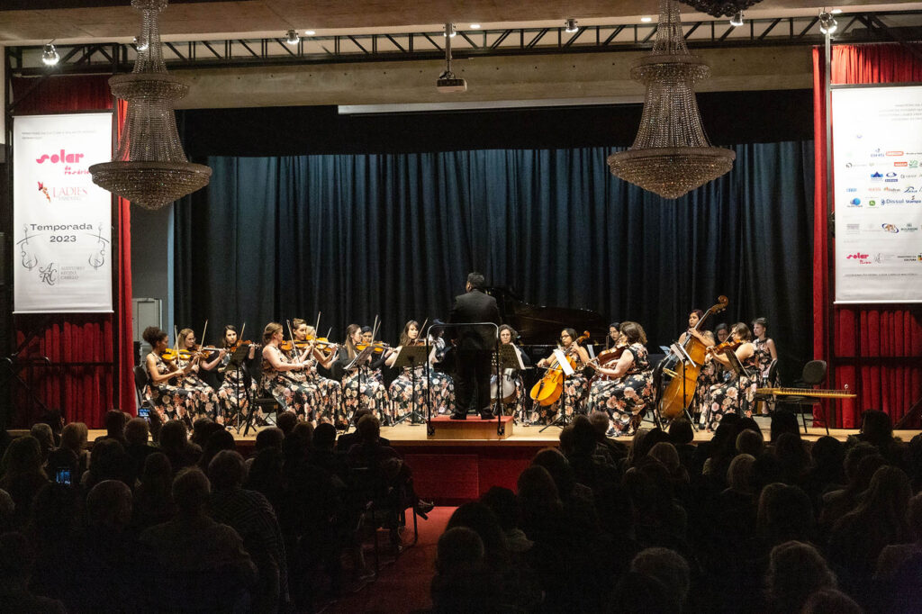 “Origens” leva ao palco nova formação da orquestra Ladies Ensemble. (Foto de: Brasilio Wille/Divulgação)