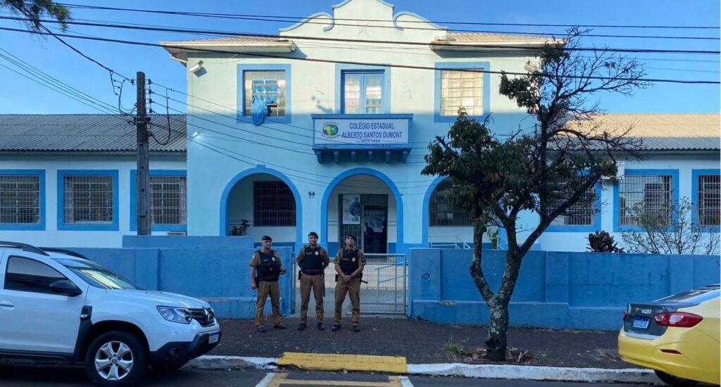 policia na escola